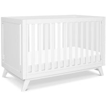 Load image into Gallery viewer, Davinci Otto Pine Wood 3 - in - 1 Convertible Crib in White